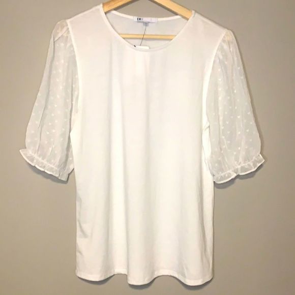 𝅺dr2 White Sheer Sleeve Blouse - Size M - NWT - Picture 1 of 3